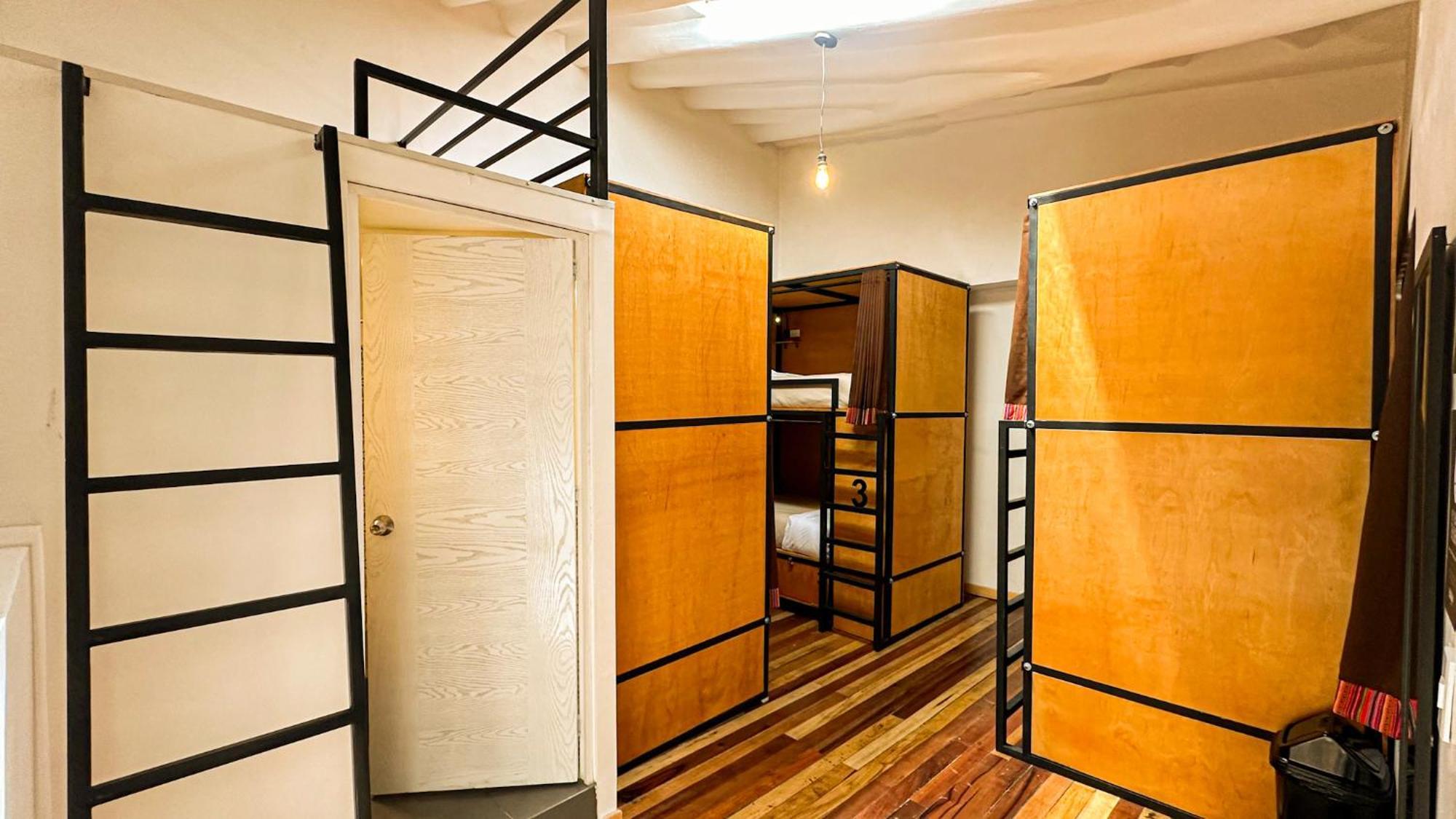 Black Llama Hostel Куско Номер фото