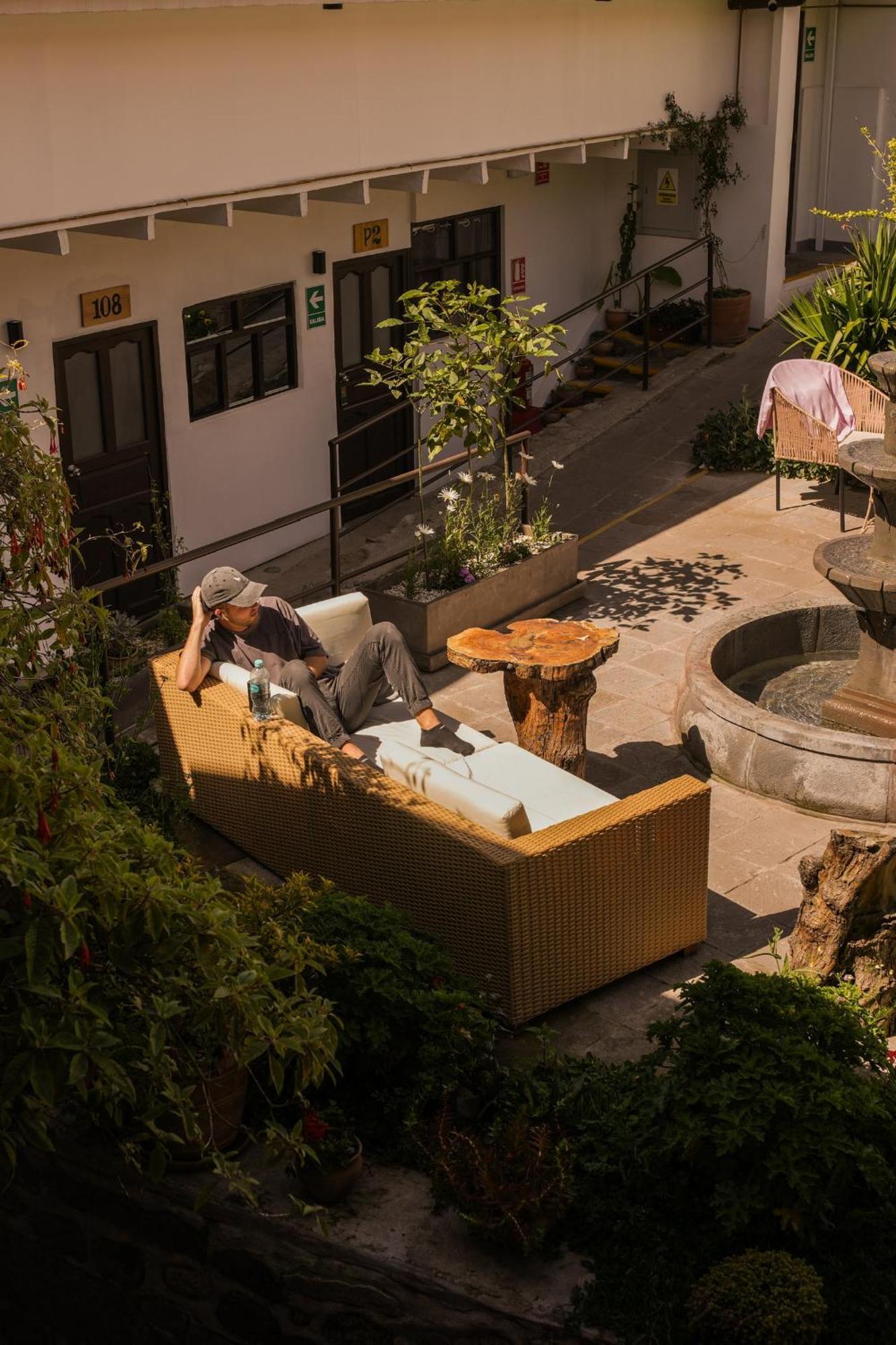 Black Llama Hostel Куско Екстер'єр фото