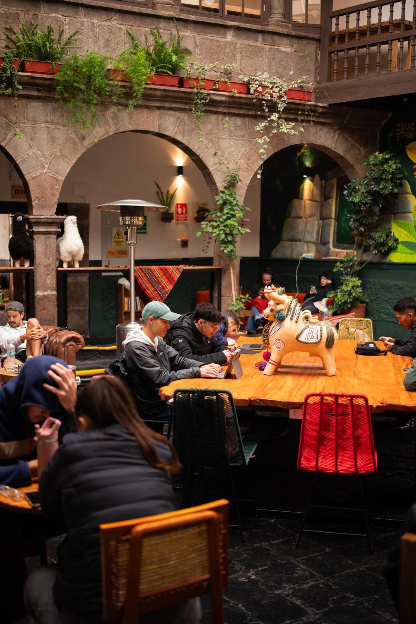 Black Llama Hostel Куско Екстер'єр фото